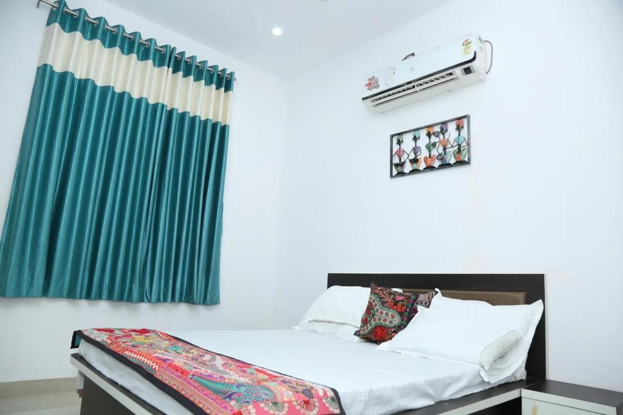 Bedroom with AC